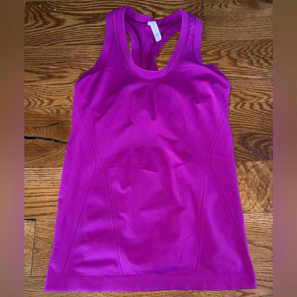 Athleta Racerback Seamless Tank. Purple. Size XS.